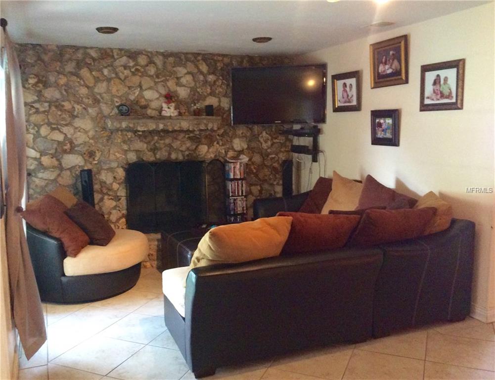 1811 PARADISE DRIVE, KISSIMMEE, Florida 34741, 3 Bedrooms Bedrooms, 5 Rooms Rooms,2 BathroomsBathrooms,Residential,For sale,PARADISE,S4856657