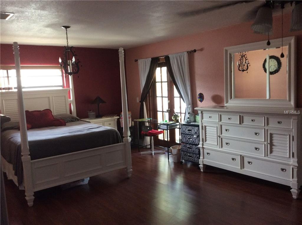 1811 PARADISE DRIVE, KISSIMMEE, Florida 34741, 3 Bedrooms Bedrooms, 5 Rooms Rooms,2 BathroomsBathrooms,Residential,For sale,PARADISE,S4856657