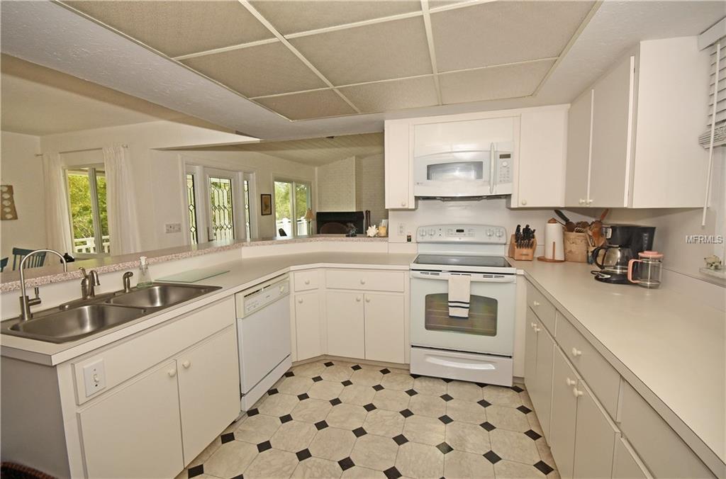 7211 MANASOTA KEY ROAD, ENGLEWOOD, Florida 34223, 3 Bedrooms Bedrooms, 8 Rooms Rooms,3 BathroomsBathrooms,Residential,For sale,MANASOTA KEY,D5922967