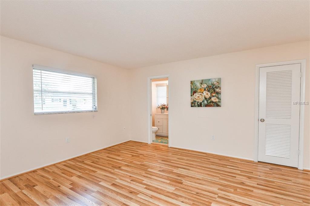 6723 HALF MOON DRIVE, SARASOTA, Florida 34231, 2 Bedrooms Bedrooms, 6 Rooms Rooms,2 BathroomsBathrooms,Residential,For sale,HALF MOON,A4209815