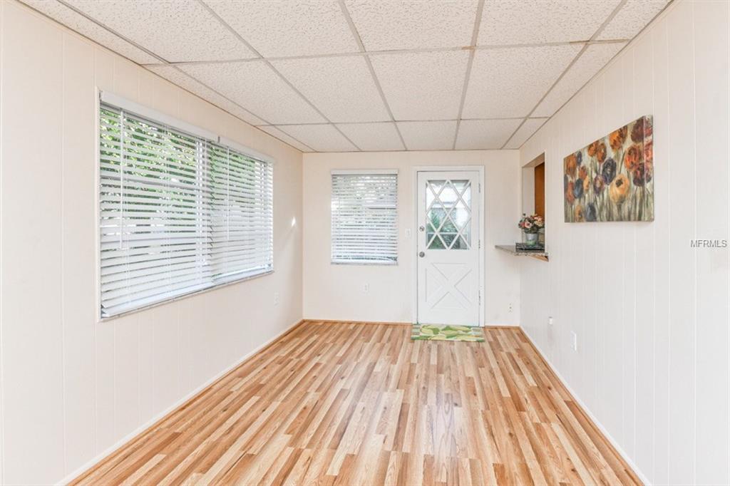 6723 HALF MOON DRIVE, SARASOTA, Florida 34231, 2 Bedrooms Bedrooms, 6 Rooms Rooms,2 BathroomsBathrooms,Residential,For sale,HALF MOON,A4209815