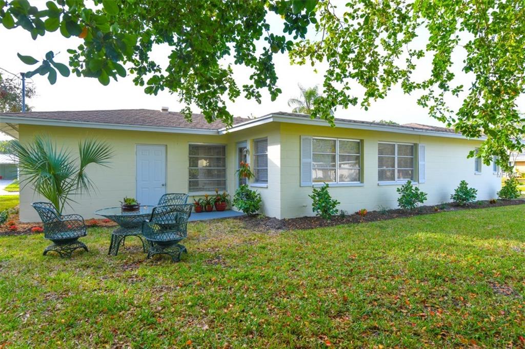 6723 HALF MOON DRIVE, SARASOTA, Florida 34231, 2 Bedrooms Bedrooms, 6 Rooms Rooms,2 BathroomsBathrooms,Residential,For sale,HALF MOON,A4209815
