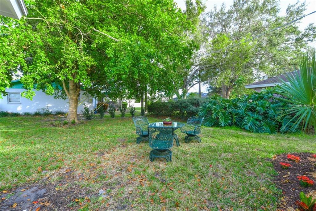 6723 HALF MOON DRIVE, SARASOTA, Florida 34231, 2 Bedrooms Bedrooms, 6 Rooms Rooms,2 BathroomsBathrooms,Residential,For sale,HALF MOON,A4209815