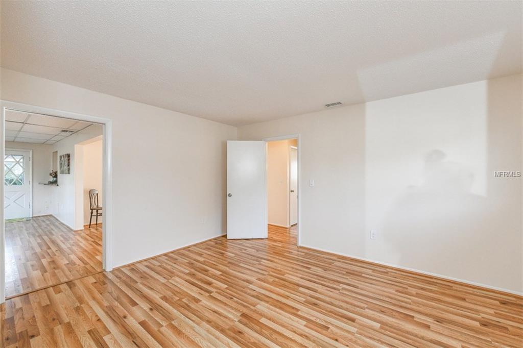 6723 HALF MOON DRIVE, SARASOTA, Florida 34231, 2 Bedrooms Bedrooms, 6 Rooms Rooms,2 BathroomsBathrooms,Residential,For sale,HALF MOON,A4209815