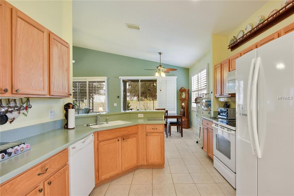 398 SILVER MAPLE ROAD, GROVELAND, Florida 34736, 2 Bedrooms Bedrooms, 6 Rooms Rooms,2 BathroomsBathrooms,Residential,For sale,SILVER MAPLE,G4852758