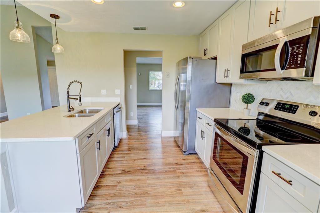 2339 ALABASTER AVENUE, ORLANDO, Florida 32833, 3 Bedrooms Bedrooms, 3 Rooms Rooms,2 BathroomsBathrooms,Residential,For sale,ALABASTER,O5562024