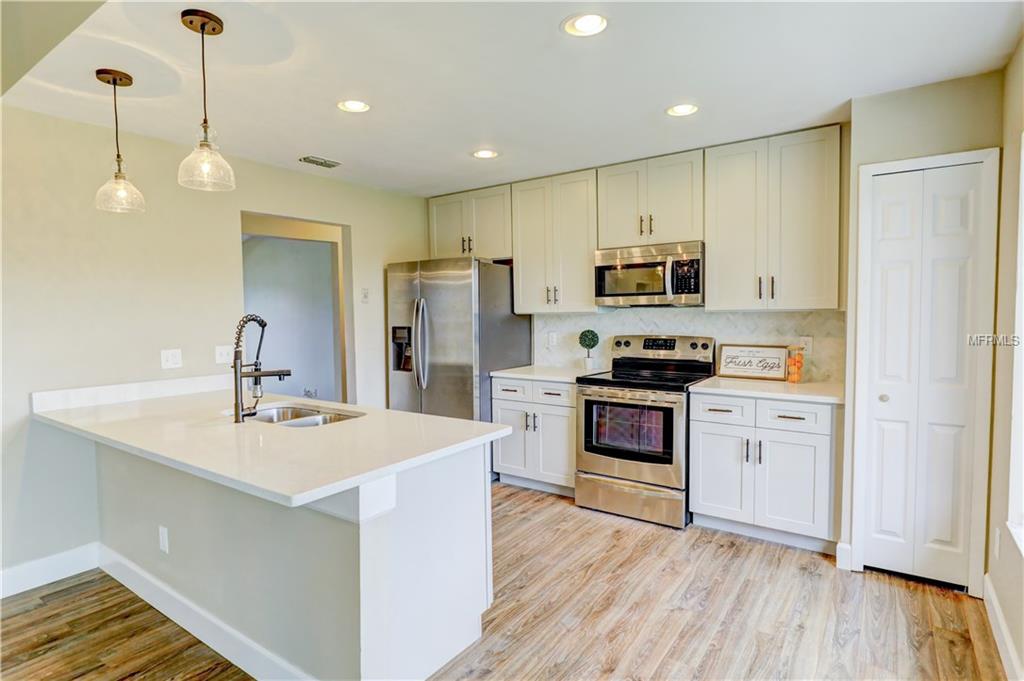 2339 ALABASTER AVENUE, ORLANDO, Florida 32833, 3 Bedrooms Bedrooms, 3 Rooms Rooms,2 BathroomsBathrooms,Residential,For sale,ALABASTER,O5562024