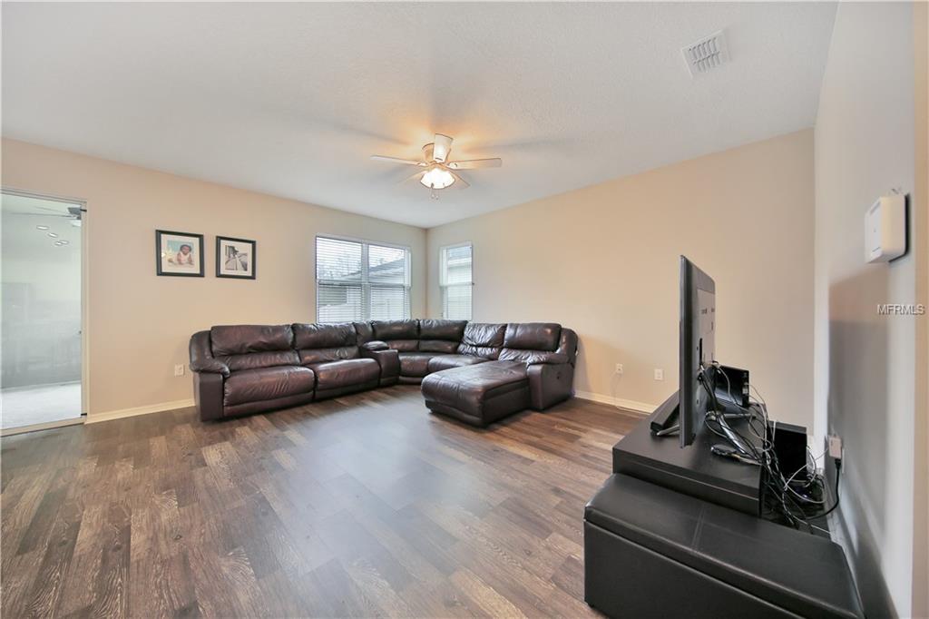 14414 BREDA CENTER LOOP, WINTER GARDEN, Florida 34787, 4 Bedrooms Bedrooms, 10 Rooms Rooms,2 BathroomsBathrooms,Residential,For sale,BREDA CENTER,O5555601