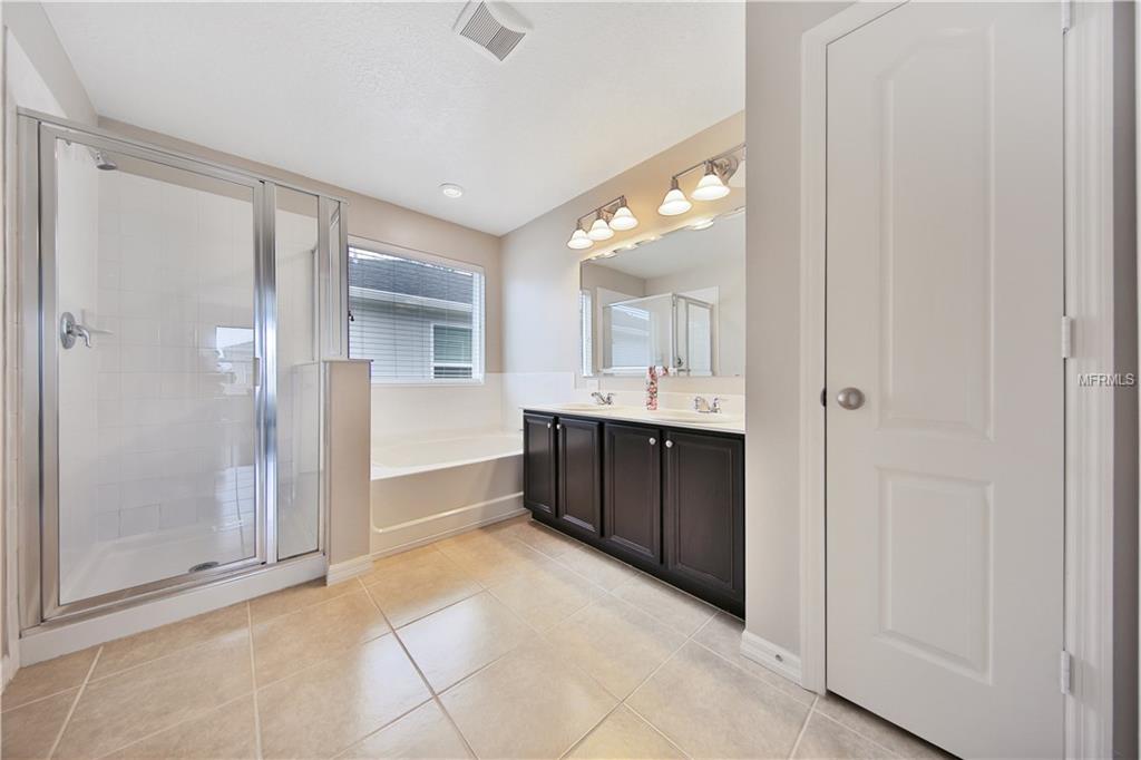 14414 BREDA CENTER LOOP, WINTER GARDEN, Florida 34787, 4 Bedrooms Bedrooms, 10 Rooms Rooms,2 BathroomsBathrooms,Residential,For sale,BREDA CENTER,O5555601