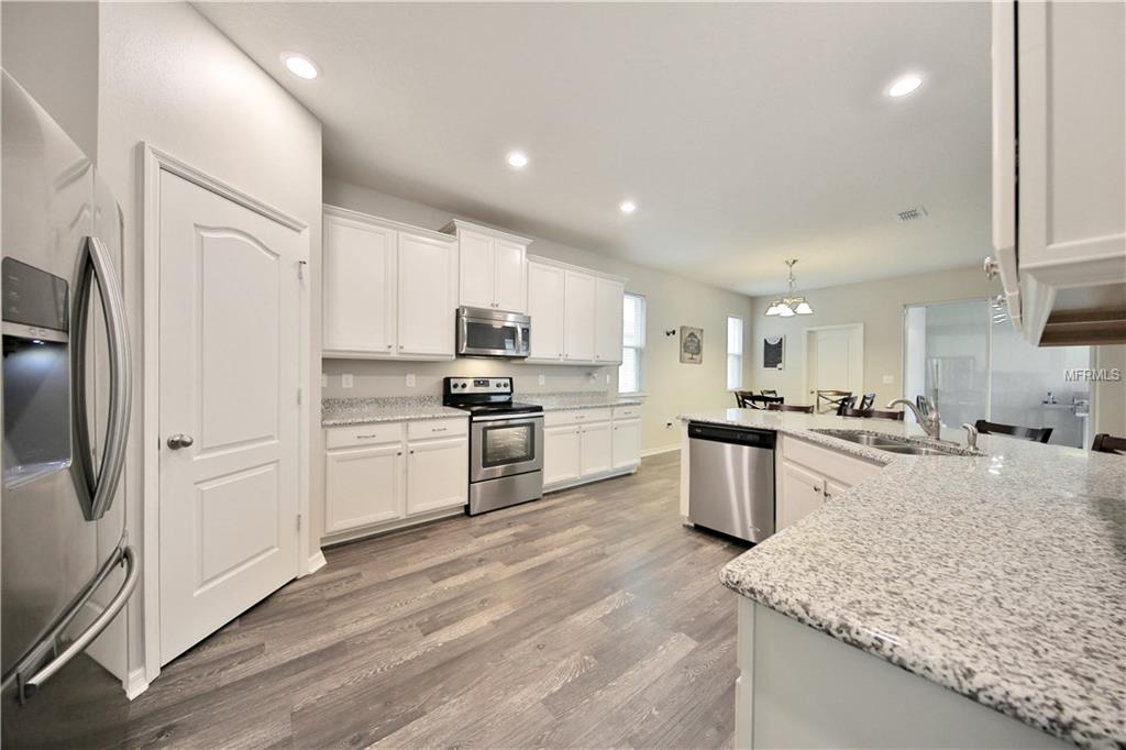 14414 BREDA CENTER LOOP, WINTER GARDEN, Florida 34787, 4 Bedrooms Bedrooms, 10 Rooms Rooms,2 BathroomsBathrooms,Residential,For sale,BREDA CENTER,O5555601