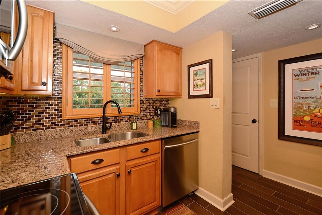 930 LA COSTA CIRCLE, SARASOTA, Florida 34237, 2 Bedrooms Bedrooms, 5 Rooms Rooms,2 BathroomsBathrooms,Residential,For sale,LA COSTA,A4208430