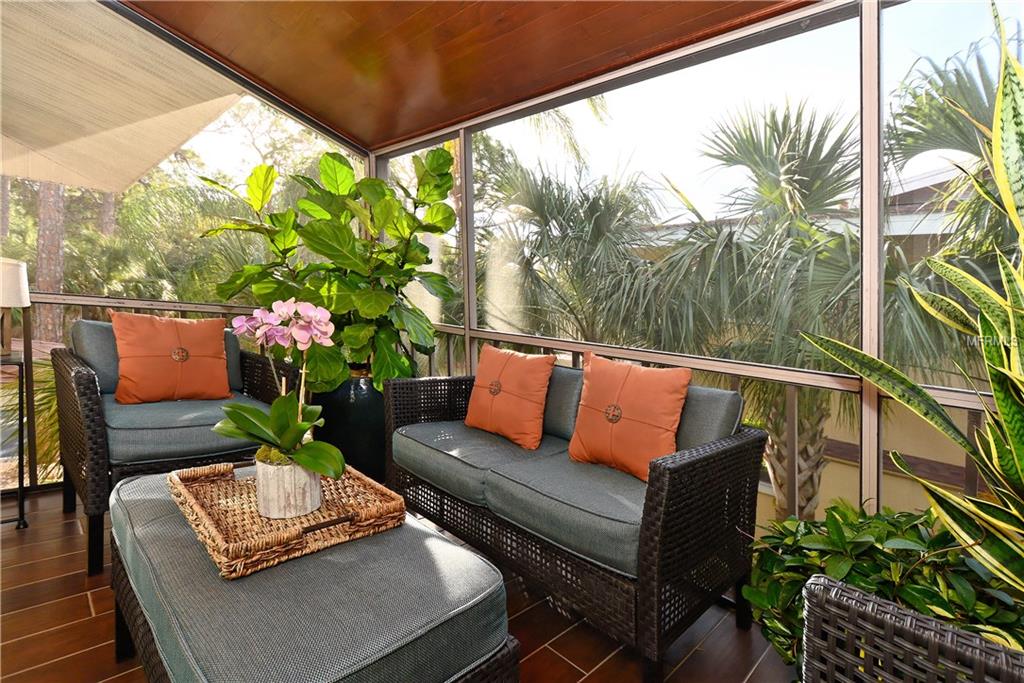 930 LA COSTA CIRCLE, SARASOTA, Florida 34237, 2 Bedrooms Bedrooms, 5 Rooms Rooms,2 BathroomsBathrooms,Residential,For sale,LA COSTA,A4208430