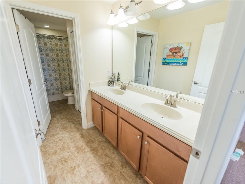 6103 SUNSET ISLE DRIVE, WINTER GARDEN, Florida 34787, 5 Bedrooms Bedrooms, 12 Rooms Rooms,3 BathroomsBathrooms,Residential,For sale,SUNSET ISLE,O5560706