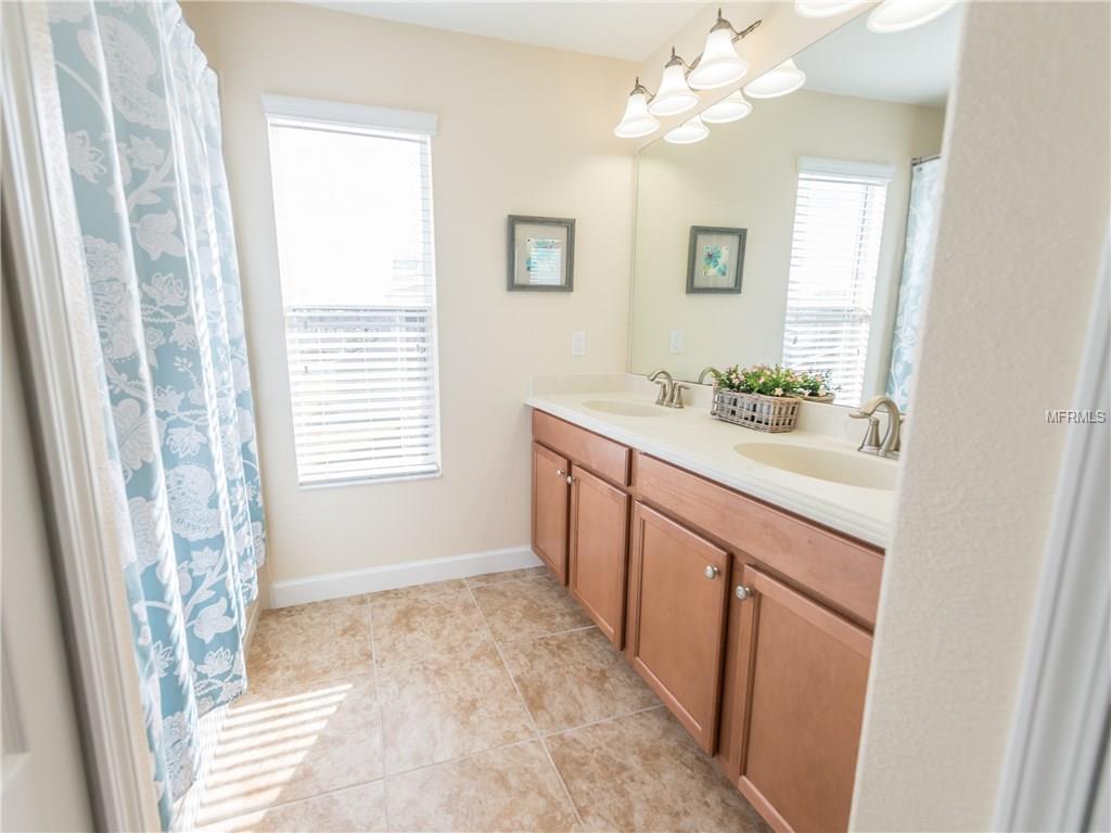 6103 SUNSET ISLE DRIVE, WINTER GARDEN, Florida 34787, 5 Bedrooms Bedrooms, 12 Rooms Rooms,3 BathroomsBathrooms,Residential,For sale,SUNSET ISLE,O5560706