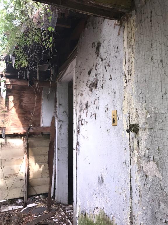 3306 N 34TH STREET, TAMPA, Florida 33605, 2 Bedrooms Bedrooms, 3 Rooms Rooms,1 BathroomBathrooms,Residential,For sale,34TH,O5561771