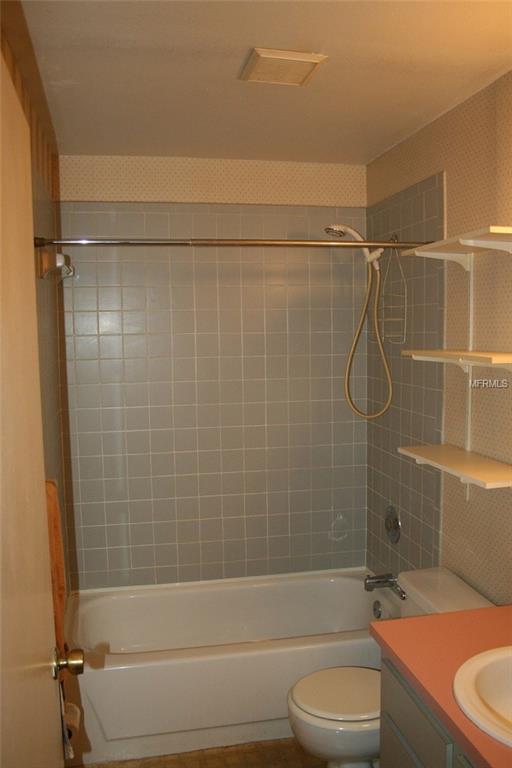 921 LAKEHURST STREET, LAKELAND, Florida 33805, 2 Bedrooms Bedrooms, 3 Rooms Rooms,2 BathroomsBathrooms,Residential,For sale,LAKEHURST,U7847571