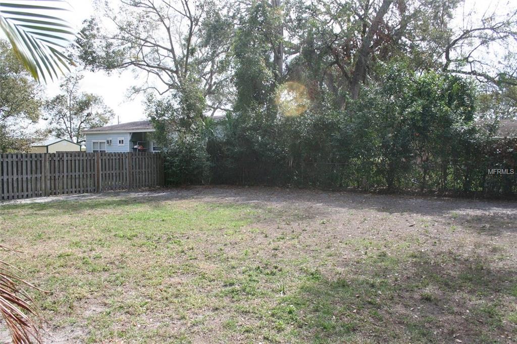 921 LAKEHURST STREET, LAKELAND, Florida 33805, 2 Bedrooms Bedrooms, 3 Rooms Rooms,2 BathroomsBathrooms,Residential,For sale,LAKEHURST,U7847571