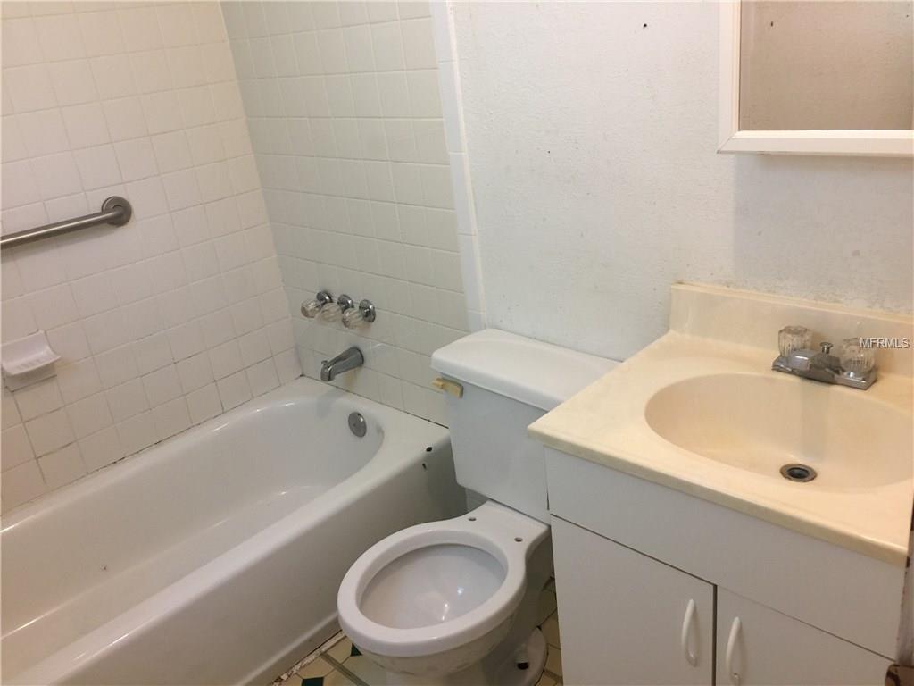 1018 5TH STREET W, BRADENTON, Florida 34205, 3 Bedrooms Bedrooms, 3 Rooms Rooms,1 BathroomBathrooms,Residential,For sale,5TH,A4195686