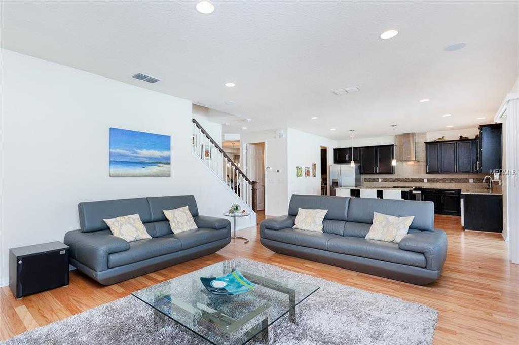 4971 LONGMEADOW PARK STREET, ORLANDO, Florida 32811, 4 Bedrooms Bedrooms, 9 Rooms Rooms,2 BathroomsBathrooms,Residential,For sale,LONGMEADOW PARK,O5539997