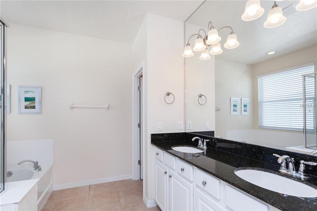 4971 LONGMEADOW PARK STREET, ORLANDO, Florida 32811, 4 Bedrooms Bedrooms, 9 Rooms Rooms,2 BathroomsBathrooms,Residential,For sale,LONGMEADOW PARK,O5539997