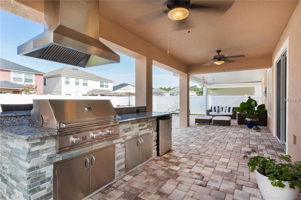 4971 LONGMEADOW PARK STREET, ORLANDO, Florida 32811, 4 Bedrooms Bedrooms, 9 Rooms Rooms,2 BathroomsBathrooms,Residential,For sale,LONGMEADOW PARK,O5539997