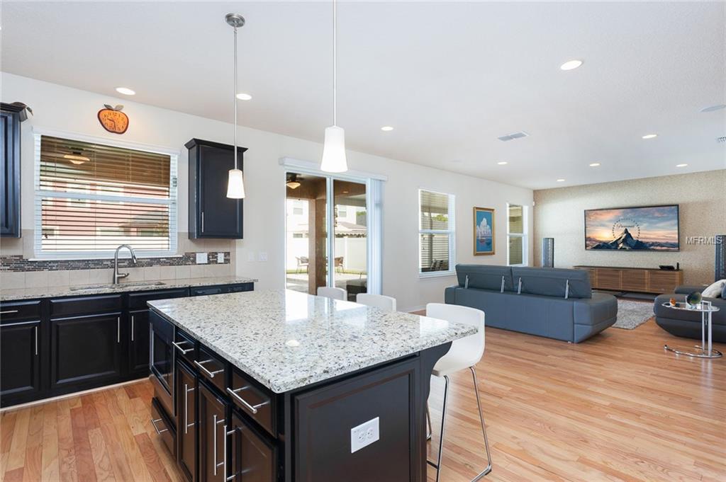 4971 LONGMEADOW PARK STREET, ORLANDO, Florida 32811, 4 Bedrooms Bedrooms, 9 Rooms Rooms,2 BathroomsBathrooms,Residential,For sale,LONGMEADOW PARK,O5539997