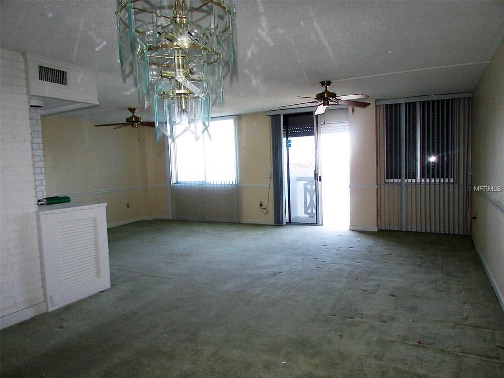 935 N HALIFAX AVENUE, DAYTONA BEACH, Florida 32118, 2 Bedrooms Bedrooms, 6 Rooms Rooms,2 BathroomsBathrooms,Residential,For sale,HALIFAX,O5549045