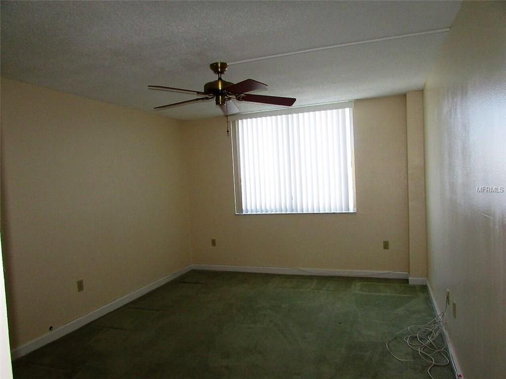 935 N HALIFAX AVENUE, DAYTONA BEACH, Florida 32118, 2 Bedrooms Bedrooms, 6 Rooms Rooms,2 BathroomsBathrooms,Residential,For sale,HALIFAX,O5549045