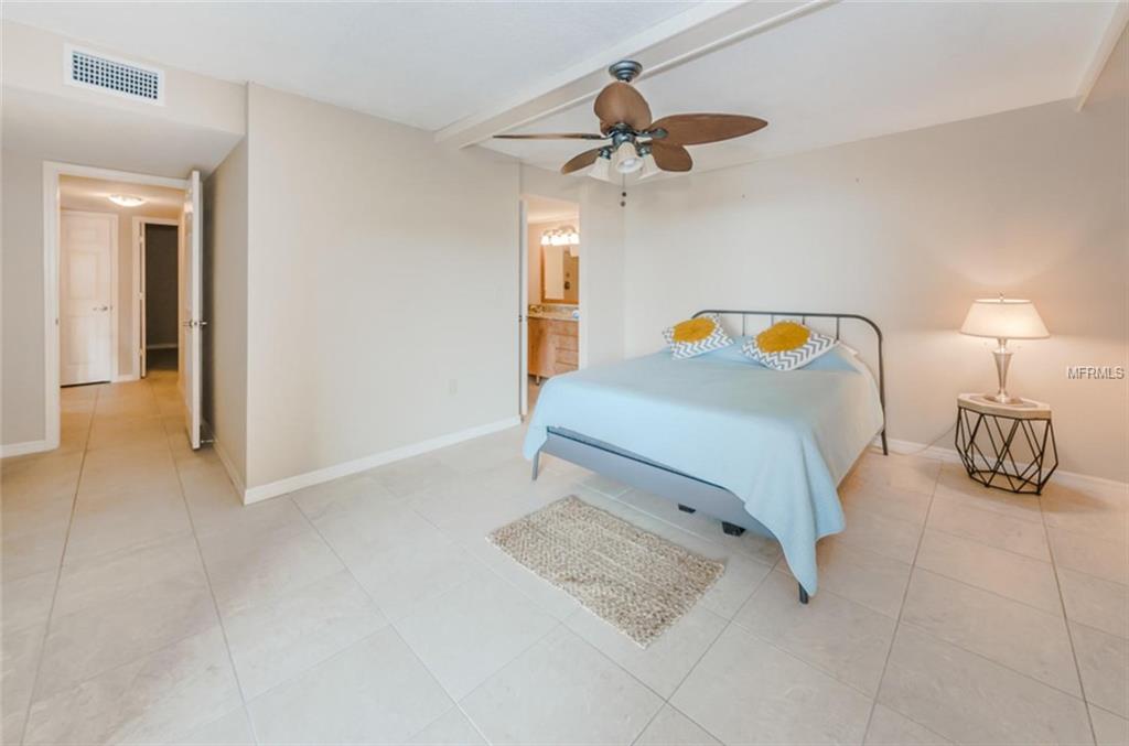 16308 GULF BOULEVARD, REDINGTON BEACH, Florida 33708, 2 Bedrooms Bedrooms, 6 Rooms Rooms,2 BathroomsBathrooms,Residential,For sale,GULF,U7844384