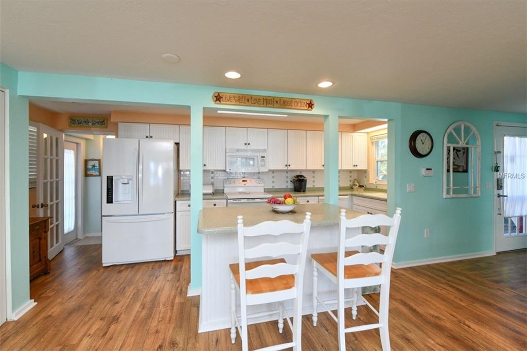 509 BAYVIEW DRIVE, HOLMES BEACH, Florida 34217, 3 Bedrooms Bedrooms, 5 Rooms Rooms,3 BathroomsBathrooms,Residential,For sale,BAYVIEW,A4208049