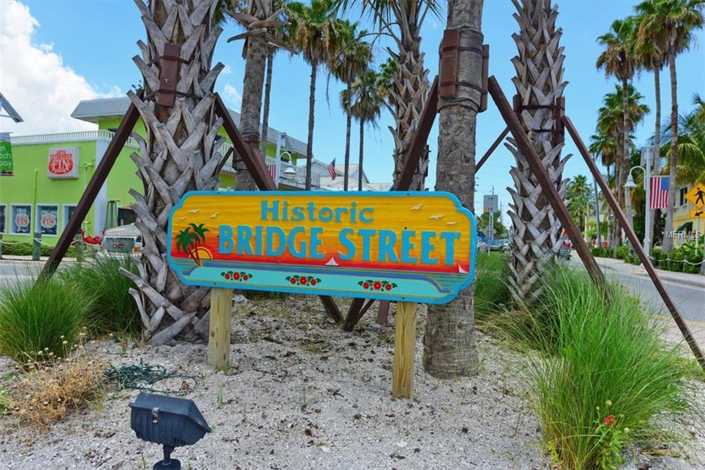 509 BAYVIEW DRIVE, HOLMES BEACH, Florida 34217, 3 Bedrooms Bedrooms, 5 Rooms Rooms,3 BathroomsBathrooms,Residential,For sale,BAYVIEW,A4208049