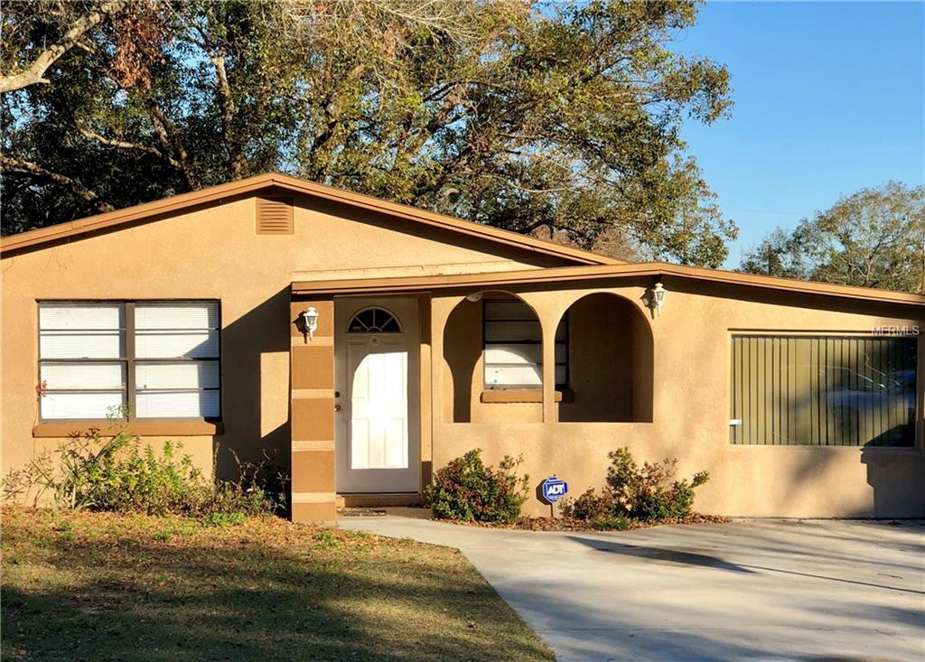 139 HIGHLAND AVENUE, AUBURNDALE, Florida 33823, 4 Bedrooms Bedrooms, 6 Rooms Rooms,2 BathroomsBathrooms,Residential,For sale,HIGHLAND,L4725380