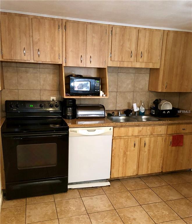 139 HIGHLAND AVENUE, AUBURNDALE, Florida 33823, 4 Bedrooms Bedrooms, 6 Rooms Rooms,2 BathroomsBathrooms,Residential,For sale,HIGHLAND,L4725380