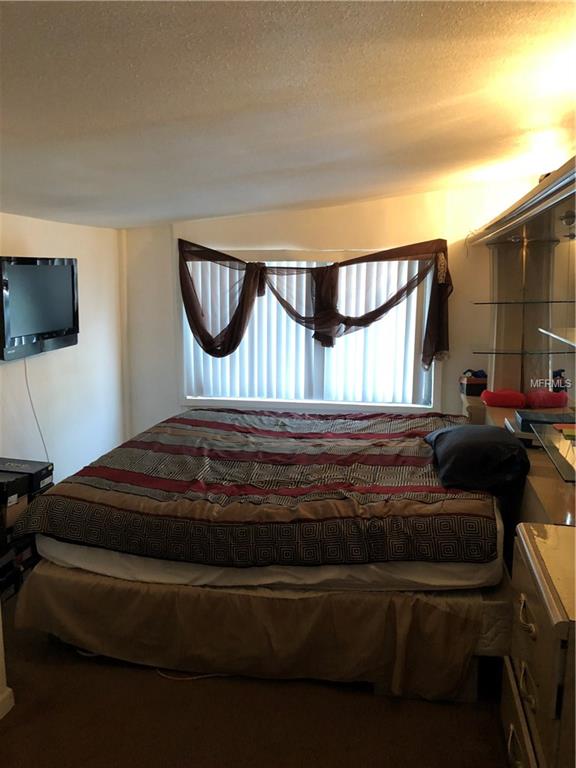 139 HIGHLAND AVENUE, AUBURNDALE, Florida 33823, 4 Bedrooms Bedrooms, 6 Rooms Rooms,2 BathroomsBathrooms,Residential,For sale,HIGHLAND,L4725380