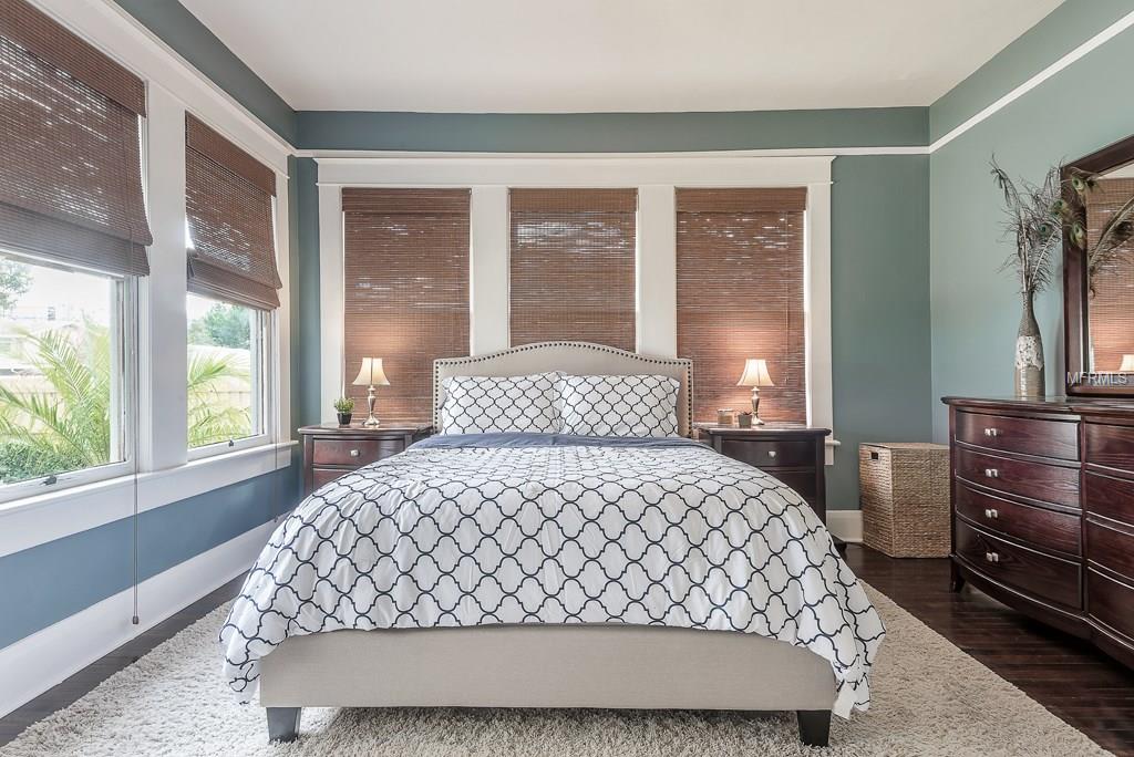 5707 N MIAMI AVENUE, TAMPA, Florida 33604, 2 Bedrooms Bedrooms, 8 Rooms Rooms,2 BathroomsBathrooms,Residential,For sale,MIAMI,T2927678