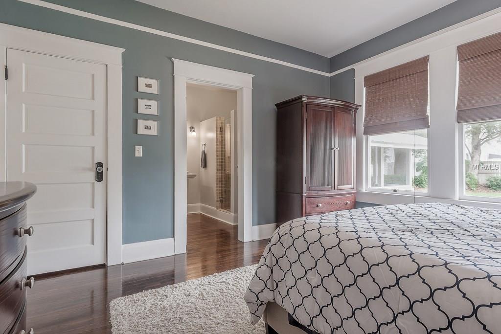 5707 N MIAMI AVENUE, TAMPA, Florida 33604, 2 Bedrooms Bedrooms, 8 Rooms Rooms,2 BathroomsBathrooms,Residential,For sale,MIAMI,T2927678