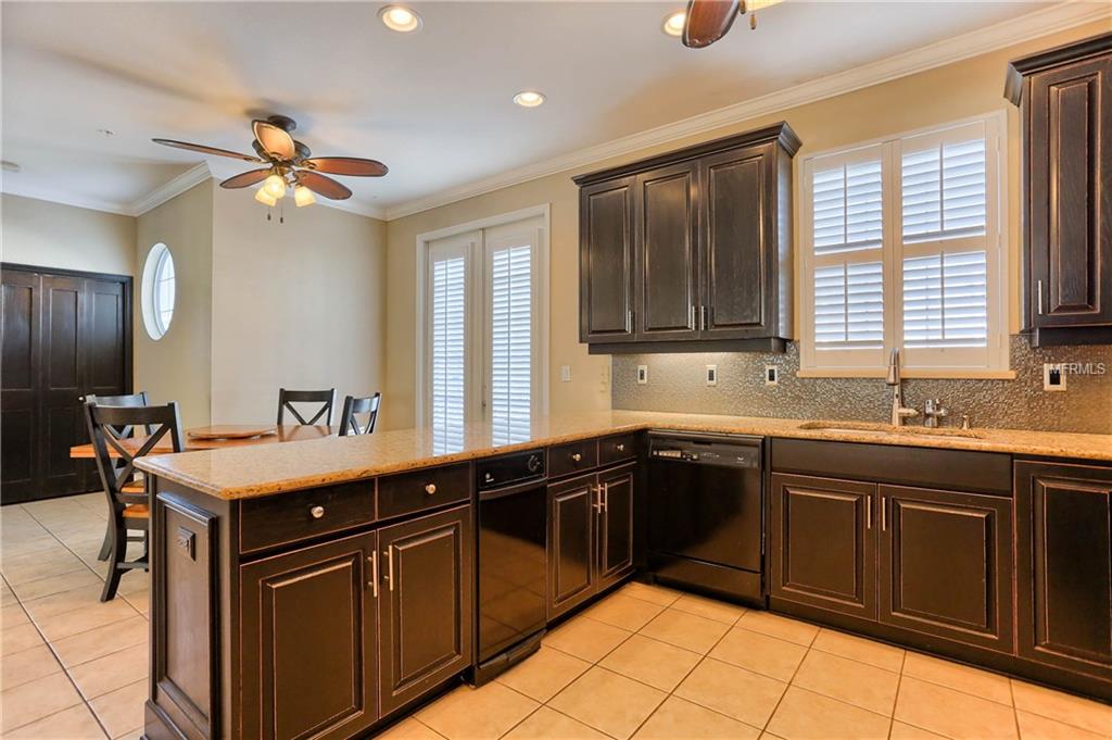 100 YACHT CLUB CIRCLE, NORTH REDINGTON BEACH, Florida 33708, 3 Bedrooms Bedrooms, 6 Rooms Rooms,2 BathroomsBathrooms,Residential,For sale,YACHT CLUB,U7831502