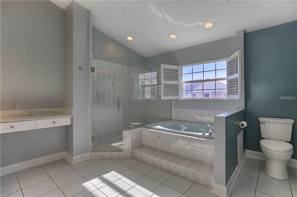 100 YACHT CLUB CIRCLE, NORTH REDINGTON BEACH, Florida 33708, 3 Bedrooms Bedrooms, 6 Rooms Rooms,2 BathroomsBathrooms,Residential,For sale,YACHT CLUB,U7831502