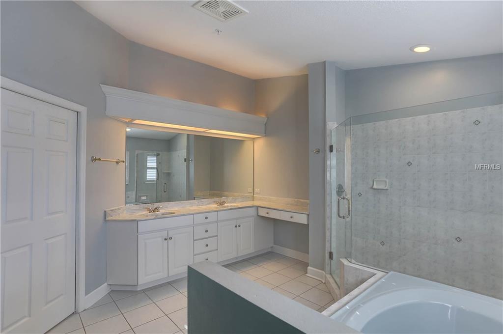 100 YACHT CLUB CIRCLE, NORTH REDINGTON BEACH, Florida 33708, 3 Bedrooms Bedrooms, 6 Rooms Rooms,2 BathroomsBathrooms,Residential,For sale,YACHT CLUB,U7831502