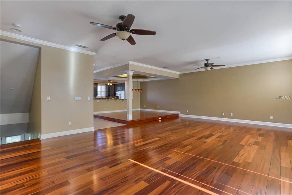 100 YACHT CLUB CIRCLE, NORTH REDINGTON BEACH, Florida 33708, 3 Bedrooms Bedrooms, 6 Rooms Rooms,2 BathroomsBathrooms,Residential,For sale,YACHT CLUB,U7831502