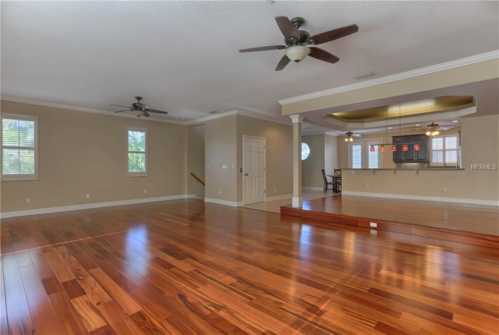 100 YACHT CLUB CIRCLE, NORTH REDINGTON BEACH, Florida 33708, 3 Bedrooms Bedrooms, 6 Rooms Rooms,2 BathroomsBathrooms,Residential,For sale,YACHT CLUB,U7831502