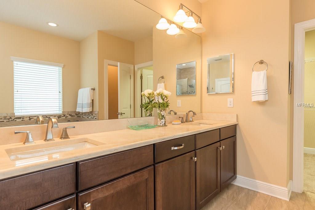 5217 W CLEVELAND STREET, TAMPA, Florida 33609, 4 Bedrooms Bedrooms, 8 Rooms Rooms,3 BathroomsBathrooms,Residential,For sale,CLEVELAND,U7834391