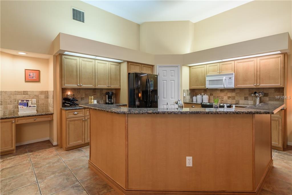 6629 SAINT JAMES CROSSING, UNIVERSITY PARK, Florida 34201, 3 Bedrooms Bedrooms, 8 Rooms Rooms,3 BathroomsBathrooms,Residential,For sale,SAINT JAMES,A4206993