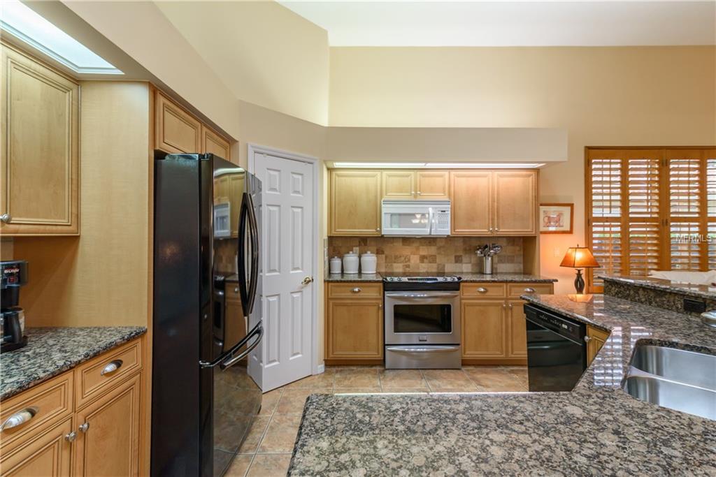 6629 SAINT JAMES CROSSING, UNIVERSITY PARK, Florida 34201, 3 Bedrooms Bedrooms, 8 Rooms Rooms,3 BathroomsBathrooms,Residential,For sale,SAINT JAMES,A4206993