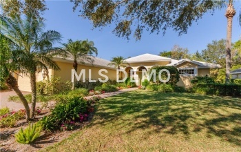 6629 SAINT JAMES CROSSING, UNIVERSITY PARK, Florida 34201, 3 Bedrooms Bedrooms, 8 Rooms Rooms,3 BathroomsBathrooms,Residential,For sale,SAINT JAMES,A4206993