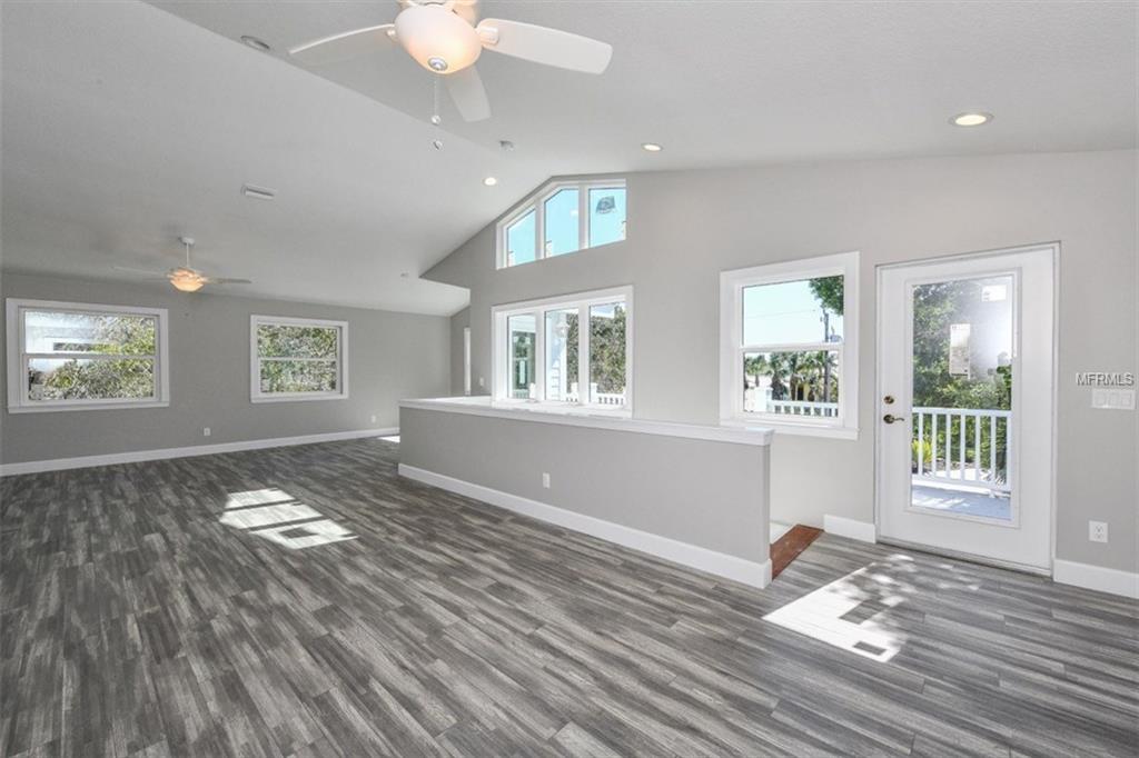 412 BAYVIEW PARKWAY, NOKOMIS, Florida 34275, 3 Bedrooms Bedrooms, 11 Rooms Rooms,2 BathroomsBathrooms,Residential,For sale,BAYVIEW,A4208431