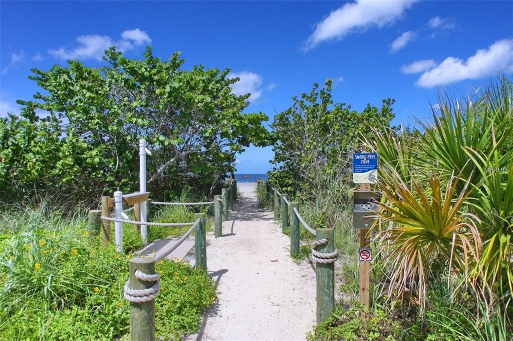 412 BAYVIEW PARKWAY, NOKOMIS, Florida 34275, 3 Bedrooms Bedrooms, 11 Rooms Rooms,2 BathroomsBathrooms,Residential,For sale,BAYVIEW,A4208431