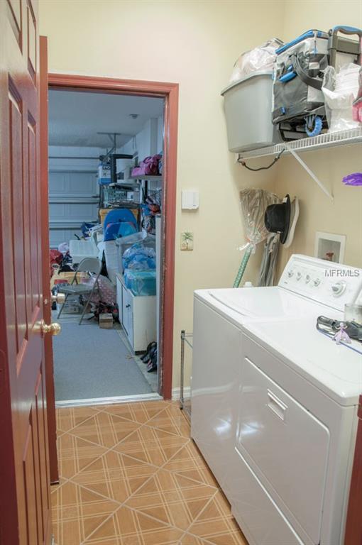 5593 BERWOOD DRIVE, ORLANDO, Florida 32810, 4 Bedrooms Bedrooms, 8 Rooms Rooms,3 BathroomsBathrooms,Residential,For sale,BERWOOD,O5559841