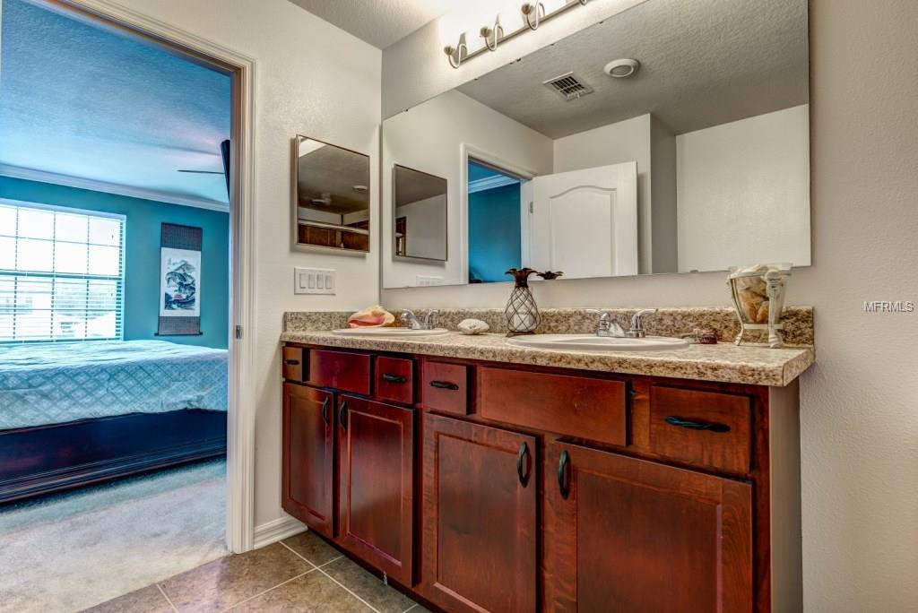 4037 LINDEVER LANE, PALMETTO, Florida 34221, 4 Bedrooms Bedrooms, 8 Rooms Rooms,2 BathroomsBathrooms,Residential,For sale,LINDEVER,A4209545