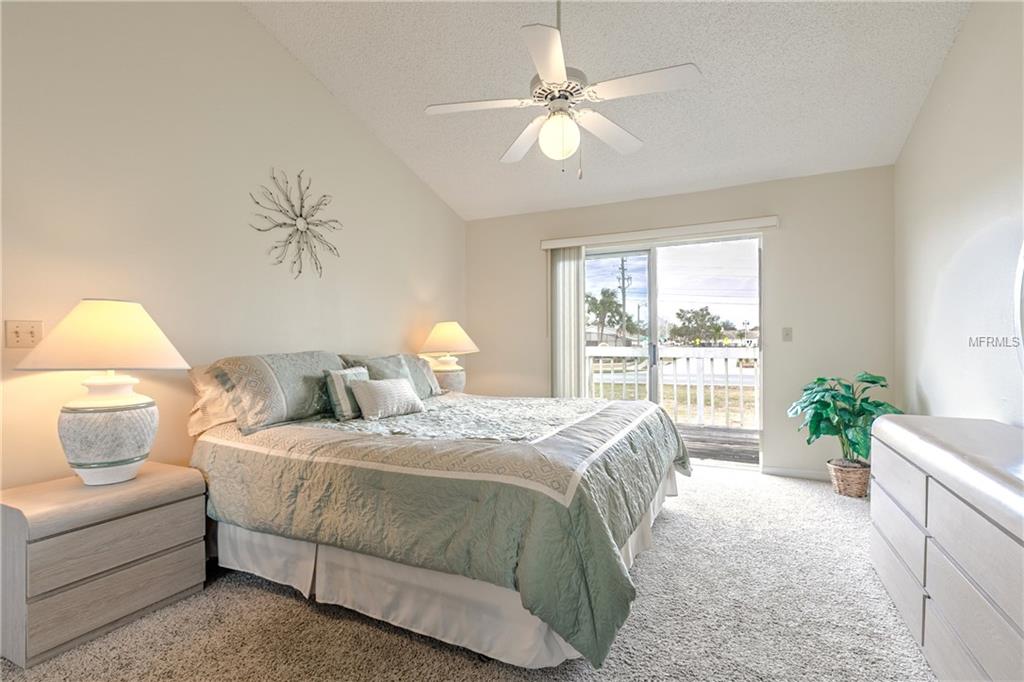 2440 SWEETWATER CLUB CIRCLE, KISSIMMEE, Florida 34746, 3 Bedrooms Bedrooms, 6 Rooms Rooms,2 BathroomsBathrooms,Residential,For sale,SWEETWATER CLUB,O5561316